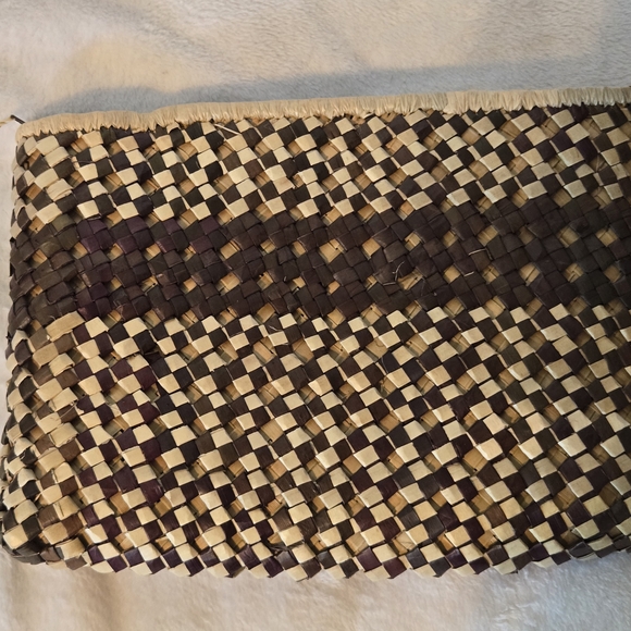Elegant Woven Clutch in Tan and Brown - Picture 2 of 3